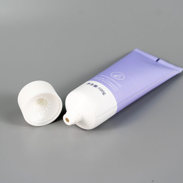 100ml Cosmetic Tube With Screw Cap (1)