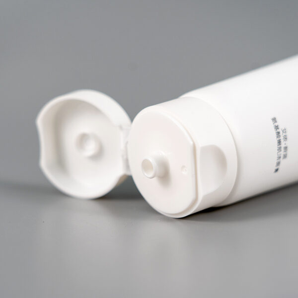 100ml White Tube For Cleanser (1)